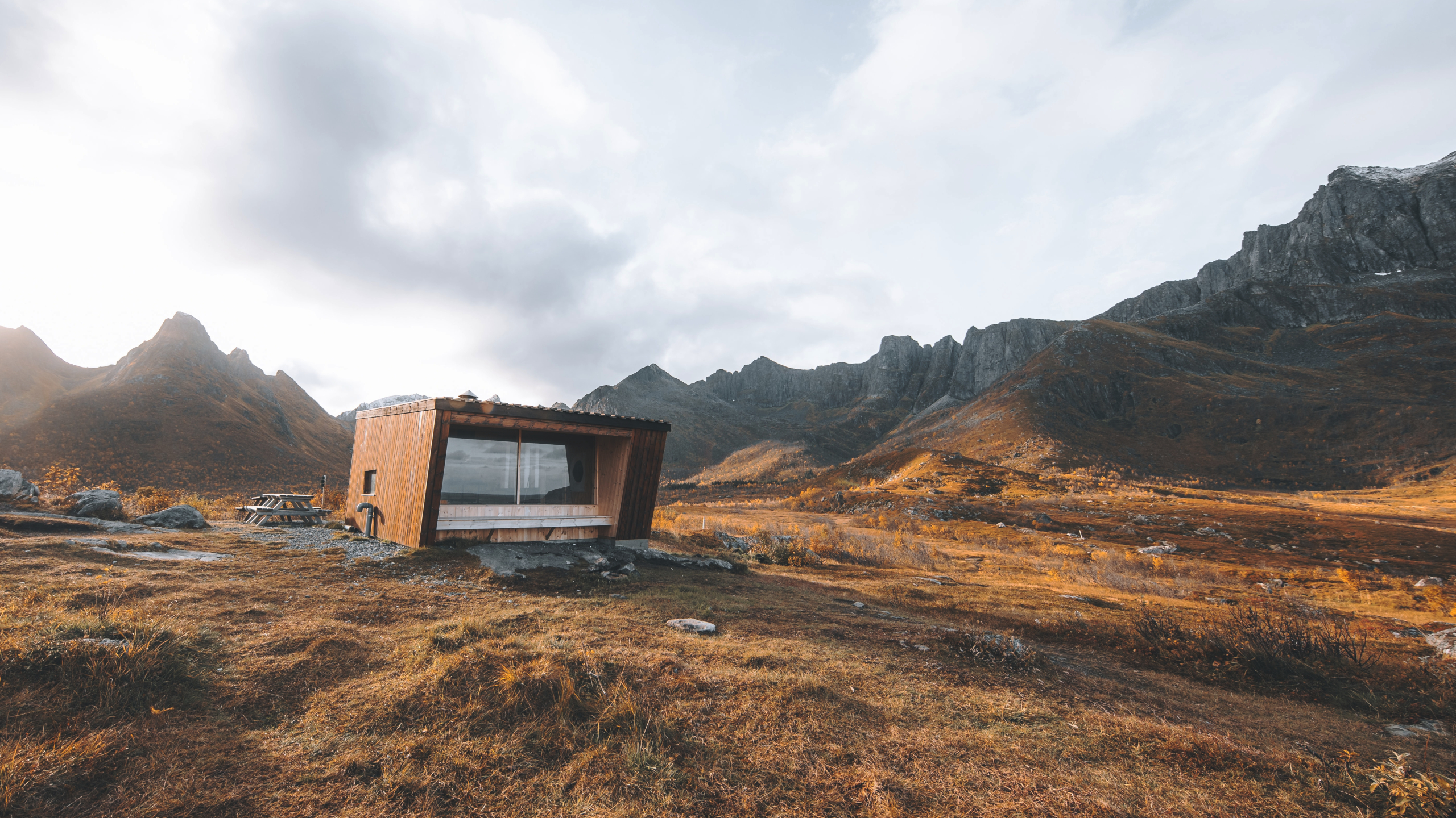 /tlc/gruvbox-wallpapers/src/branch/main/light/gruv-iceland-cottage.jpg